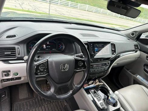 Used 2019 Honda Pilot Touring image 18