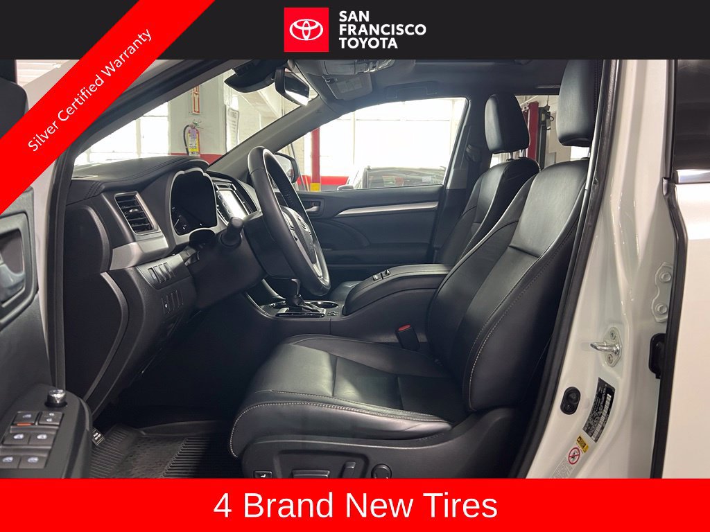Certified 2017 Toyota Highlander XLE AWD/4WD image 11