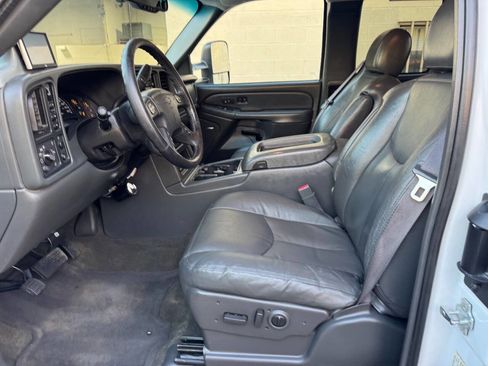 Used 2006 Chevrolet Silverado 2500 W/T w/ Skid Plate Package image 15