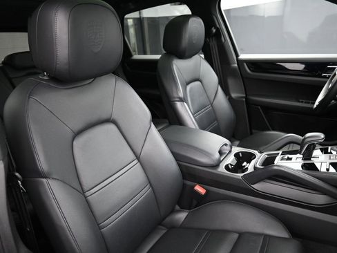 Certified 2021 Porsche Cayenne S AWD/4WD image 30