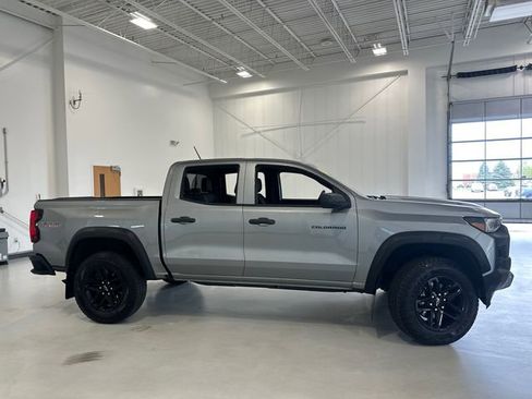 Used 2024 Chevrolet Colorado Trail Boss w/ Advanced Trailering Package AWD/4WD image 5