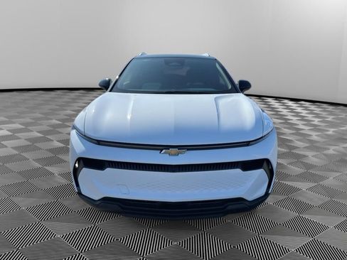 New 2026 Chevrolet Equinox EV LT image 2