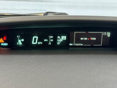 Used 2015 Toyota Prius Five FWD image 34