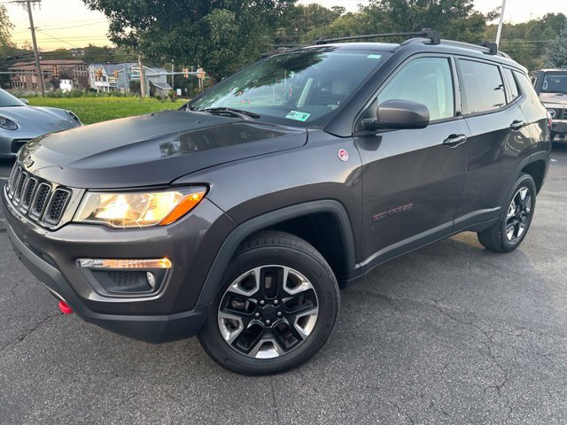 Used 2018 Jeep Compass Trailhawk w/ Navigation Group AWD/4WD image 1