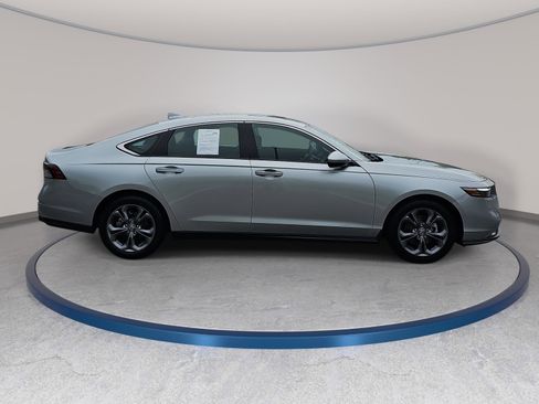 Used 2024 Honda Accord EX image 4