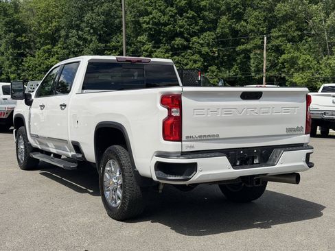 Used 2024 Chevrolet Silverado 3500 High Country w/ High Country Premium Package AWD/4WD image 5