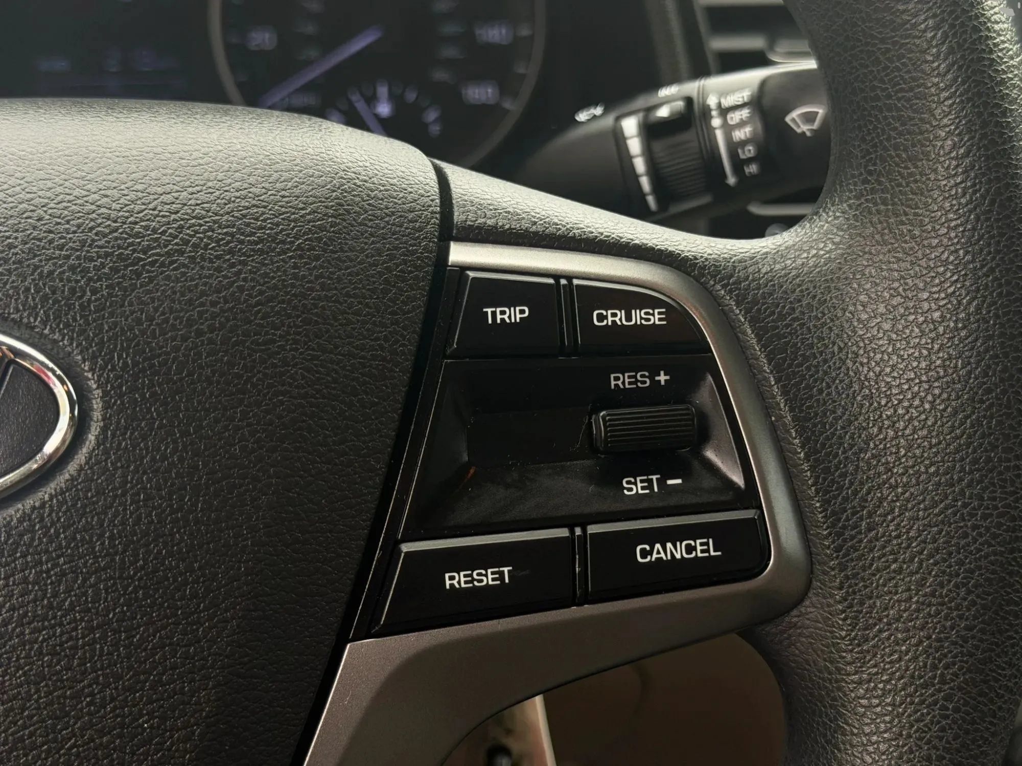 Used 2017 Hyundai Elantra SE FWD image 16