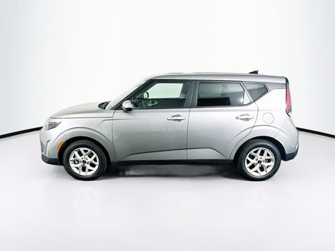 Used 2025 Kia Soul LX w/ LX Technology Package FWD image 4