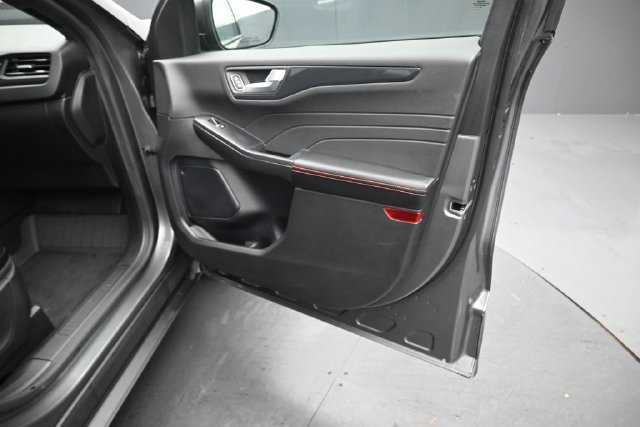 Certified 2024 Ford Escape ST-Line w/ Tech Pack #1 AWD/4WD image 33