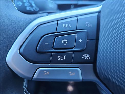 New 2026 Volkswagen Atlas SE image 17