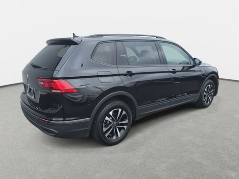 Used 2024 Volkswagen Tiguan S image 5
