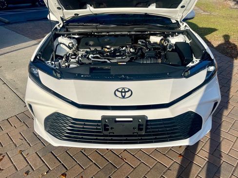 Used 2025 Toyota Camry LE image 14