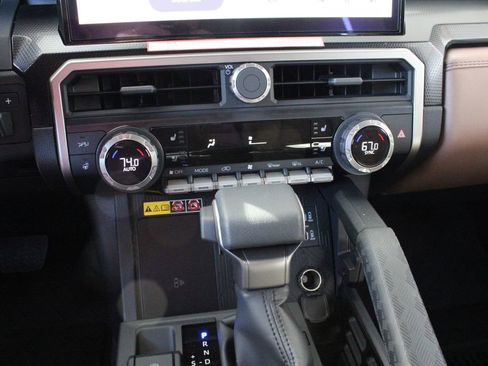 New 2026 Toyota 4Runner Limited AWD/4WD image 40