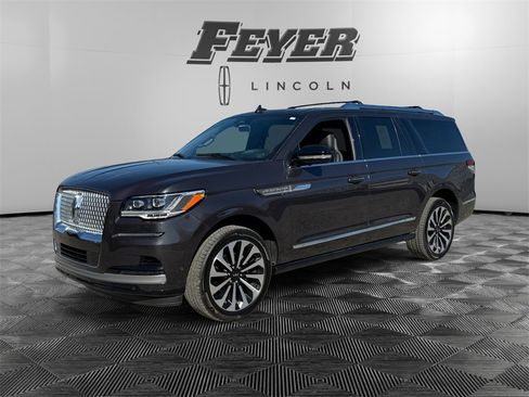 Used 2024 Lincoln Navigator L Reserve image 1