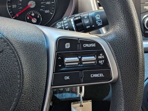 Used 2020 Kia Sorento AWD V6 image 24