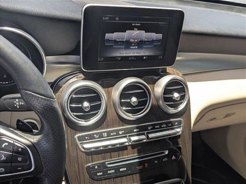 Used 2019 Mercedes-Benz GLC 300 image 13