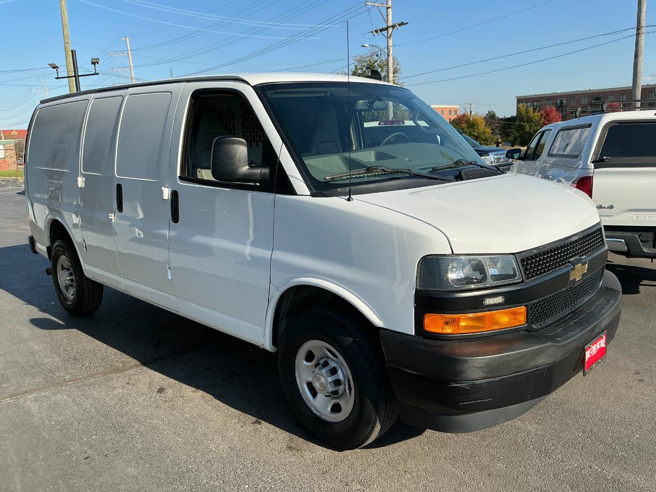 Used 2023 Chevrolet Express 2500 RWD image 3