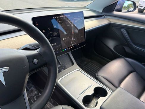 Used 2022 Tesla Model 3 Long Range AWD/4WD image 24