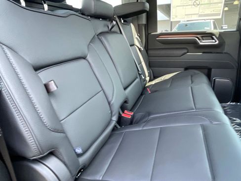 New 2025 GMC Sierra 2500 Denali w/ Denali Reserve Package image 25