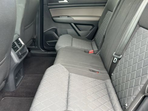 Used 2021 Volkswagen Atlas Cross Sport S image 18