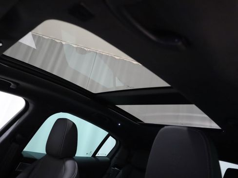 New 2025 Maserati Grecale Modena image 27