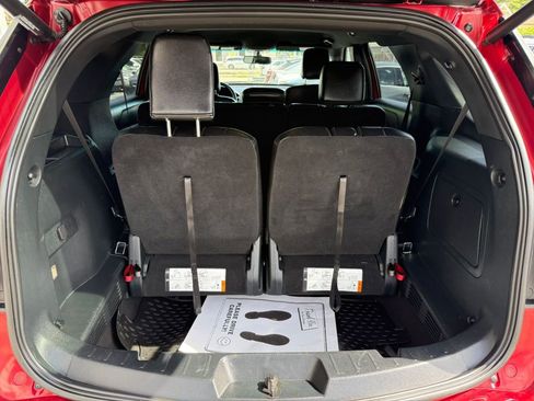 Used 2018 Ford Explorer XLT w/ Equipment Group 202A image 23