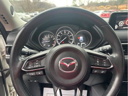 Used 2019 MAZDA CX-5 Touring image 18