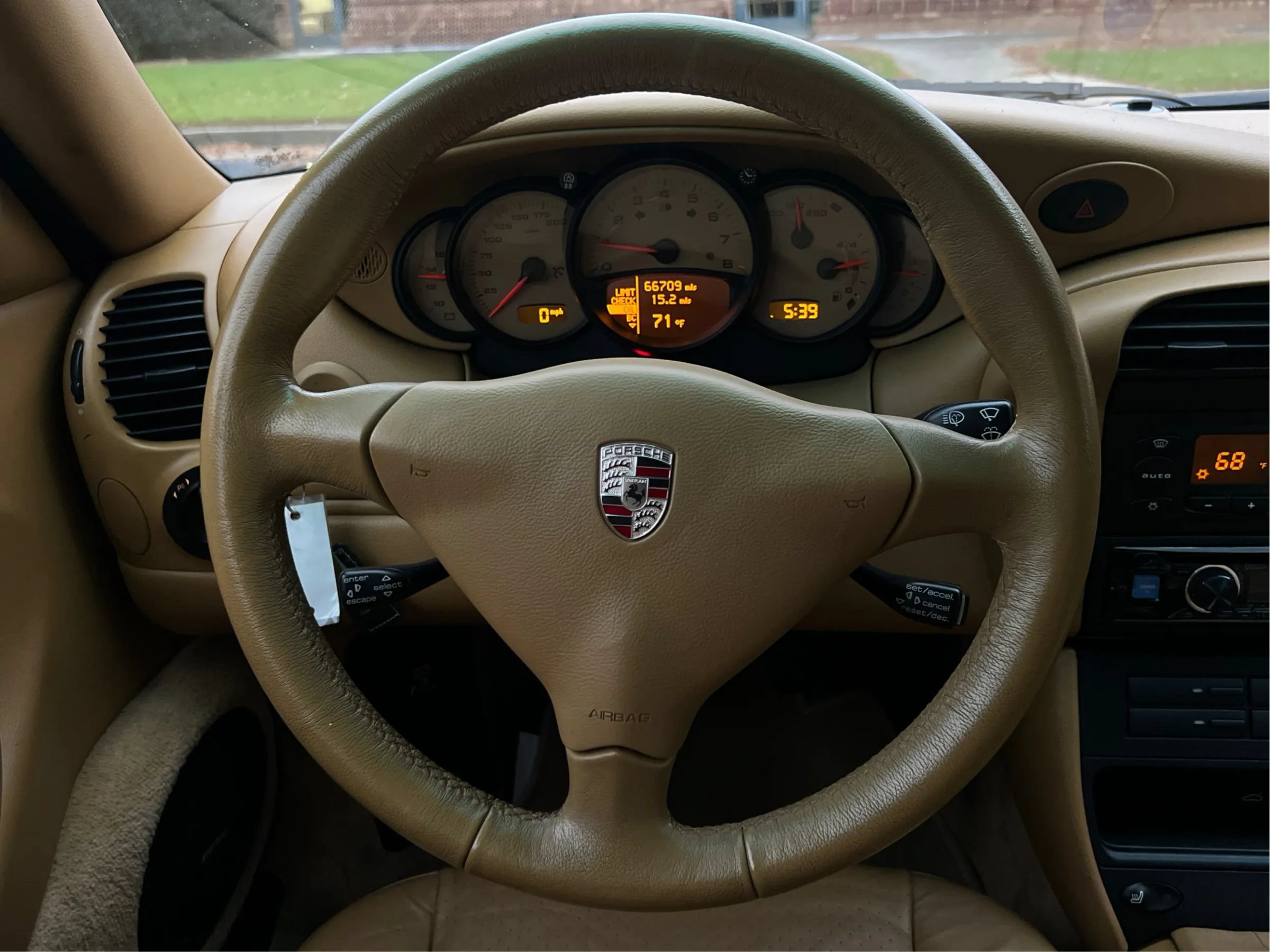 Used 2002 Porsche 911 Cabriolet image 28