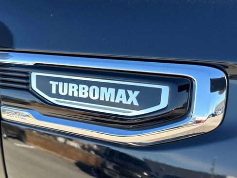 New 2026 GMC Sierra 1500 SLE w/ Preferred Package image 13