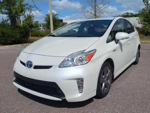 Used 2015 Toyota Prius Persona Series FWD image 2