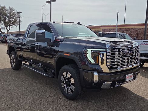 New 2026 GMC Sierra 2500 Denali w/ Denali Reserve Package image 5