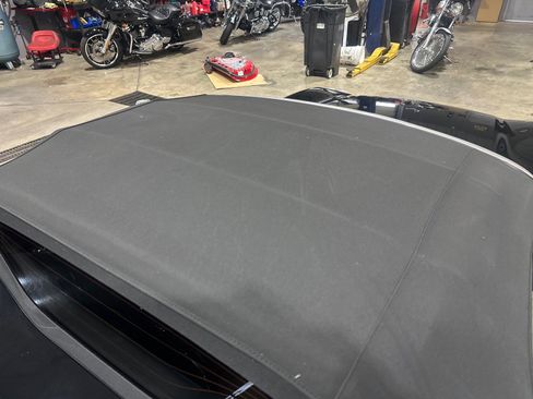 Used 2007 Pontiac Solstice Convertible w/ Convenience Package image 13