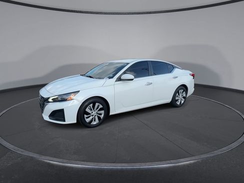 Used 2023 Nissan Altima 2.5 S FWD image 5