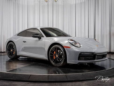 Used 2021 Porsche 911 Carrera RWD image 16
