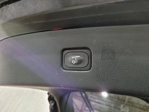 Used 2021 Ford Edge Titanium image 58