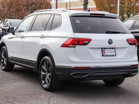 Used 2022 Volkswagen Tiguan SE image 8