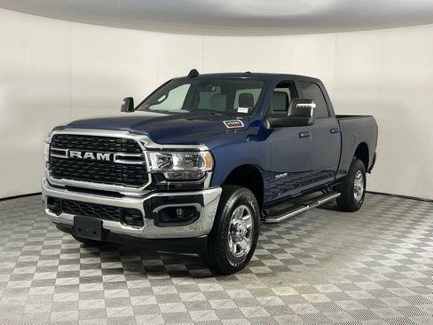 Used 2024 RAM 2500 Big Horn w/ Bed Utility Group image 3