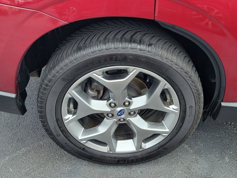 Used 2017 Subaru Forester 2.5i Touring AWD/4WD image 10