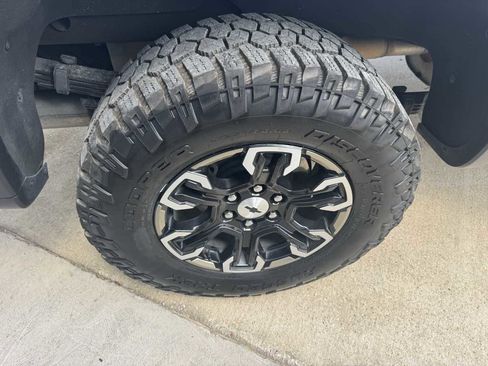 Used 2023 Chevrolet Silverado 1500 ZR2 AWD/4WD image 35