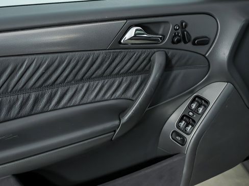 Used 2003 Mercedes-Benz C 32 AMG image 18