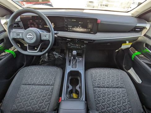 New 2026 Nissan Kicks SV w/ SV Premium Package FWD image 16