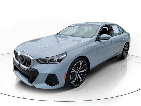 Used 2024 BMW 530i w/ M Sport Package RWD image 2