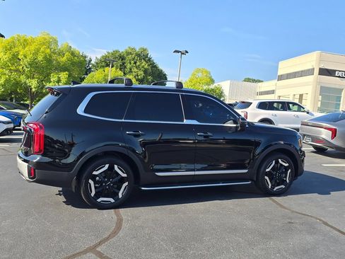 Used 2024 Kia Telluride S w/ S Sunroof Package FWD image 2