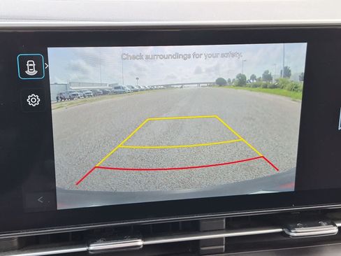 Used 2025 Hyundai Kona SEL AWD/4WD image 14