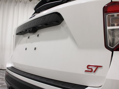 Used 2024 Ford Explorer ST w/ Equipment Group 401A AWD/4WD image 31