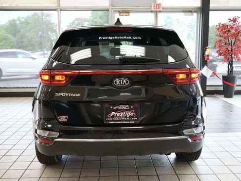 Used 2020 Kia Sportage LX AWD/4WD image 16