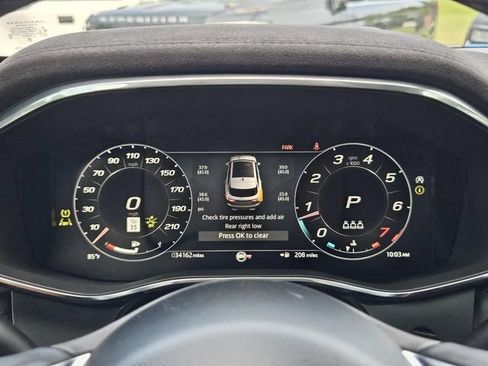 Used 2025 Jaguar F-PACE SVR AWD/4WD image 30