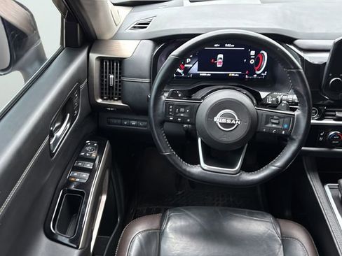 Used 2024 Nissan Pathfinder Platinum w/ Cargo Package FWD image 19