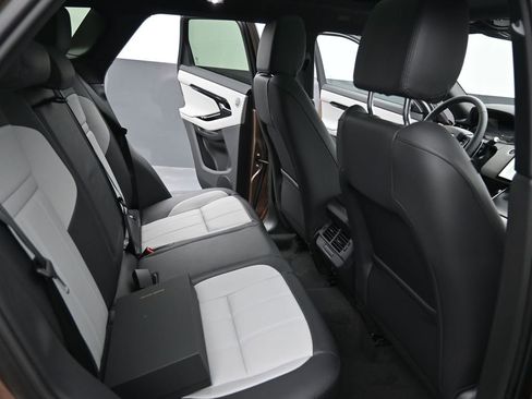 New 2026 Land Rover Range Rover Evoque Dynamic SE AWD/4WD image 15