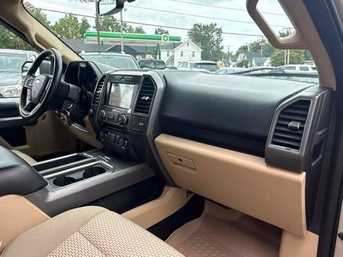 Used 2017 Ford F150 XLT w/ Equipment Group 302A Luxury AWD/4WD image 16